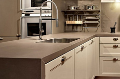 Коричневая столешница QUARTZSTONE