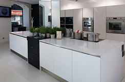 Кухонная столешница из искусственного камня QUARTZFORMS